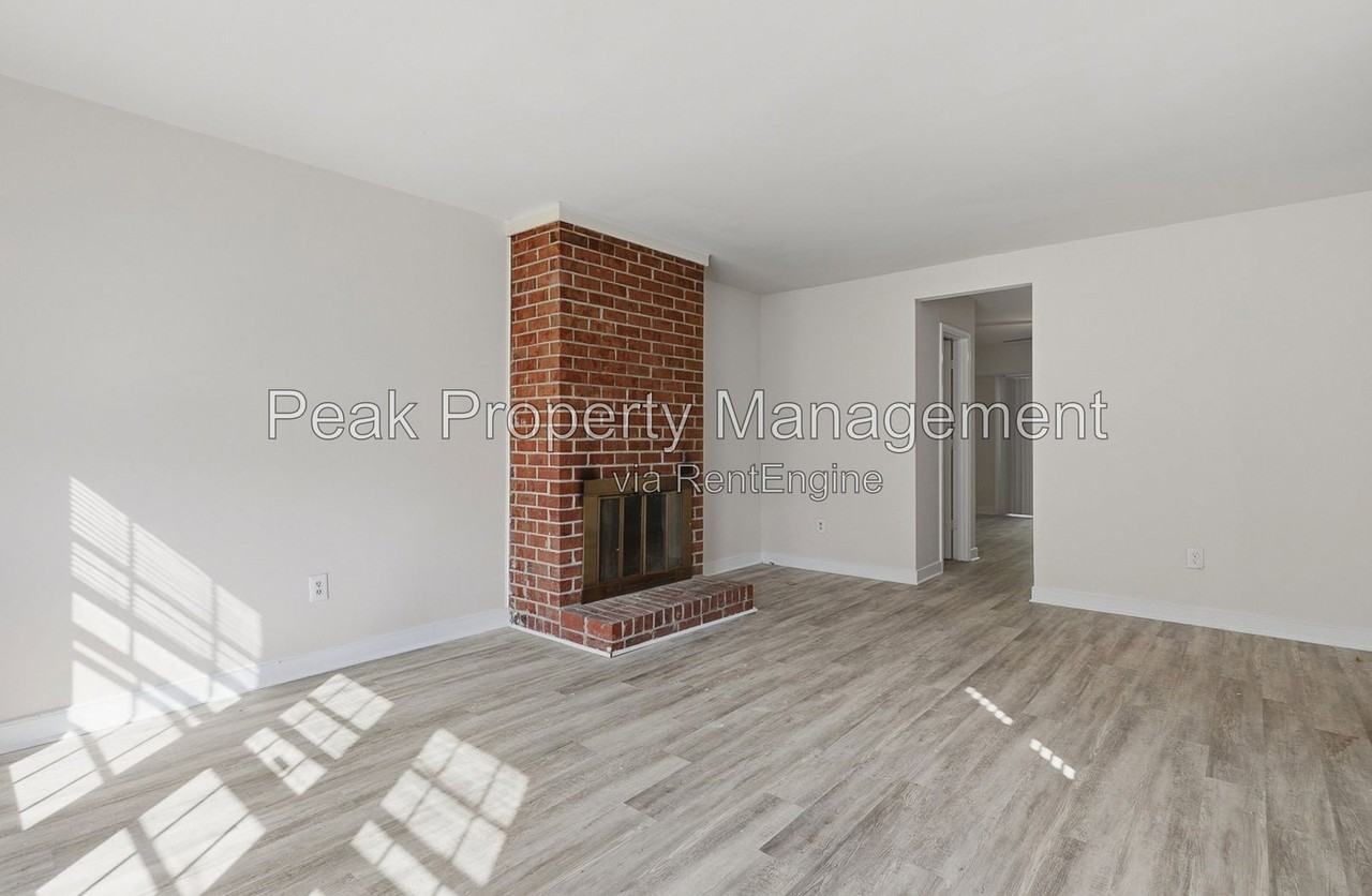 814 Nantucket Ct - Photo 5 of 23