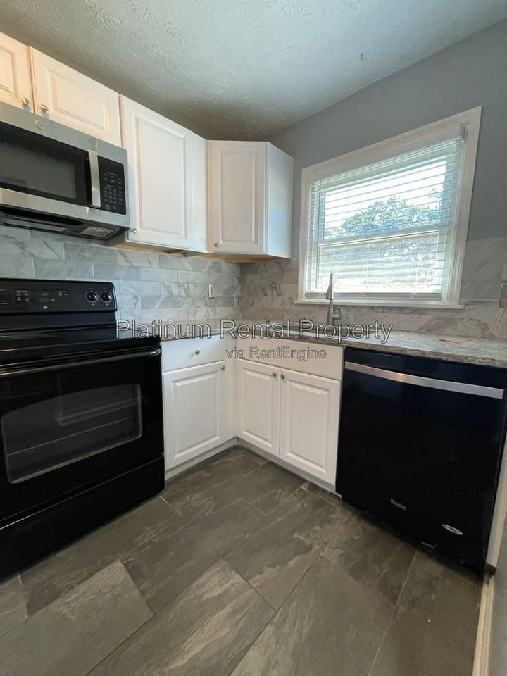 1705 Wynndowne Trl Se - Photo 5 of 34