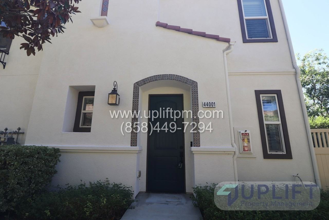 44001 Arcadia Ct - Photo 3 of 24