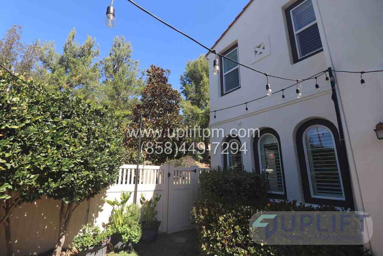 44001 Arcadia Ct - Photo 4 of 24