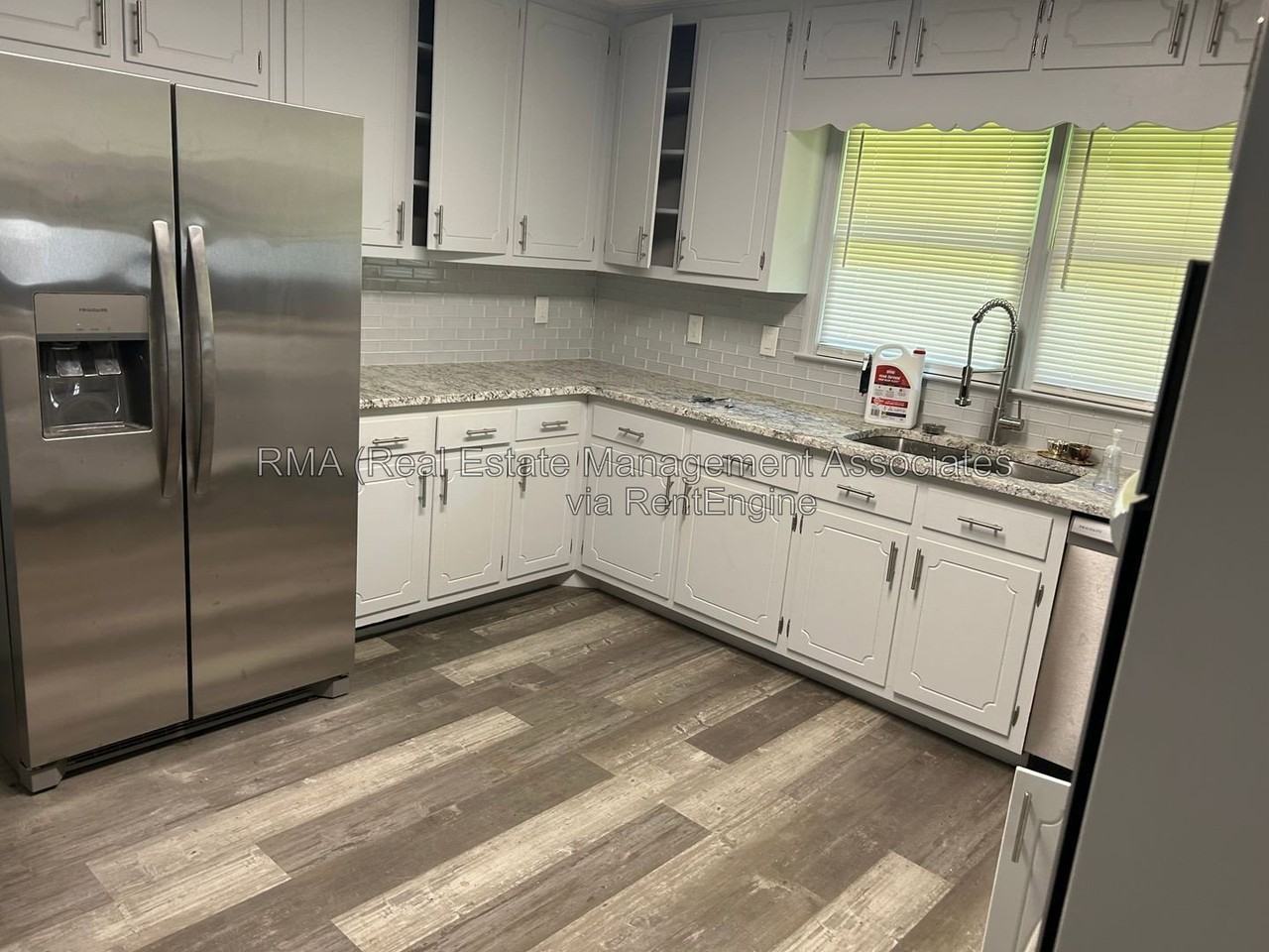 218 Ella Cir - Photo 4 of 10