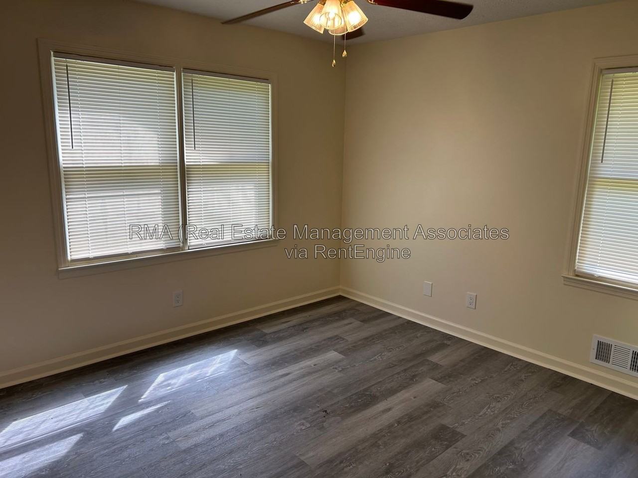 218 Ella Cir - Photo 6 of 10