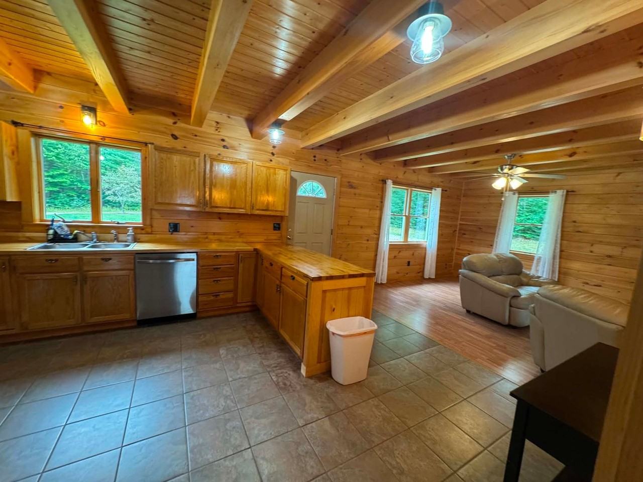 105 Rock Creek Dr - Photo 4 of 22