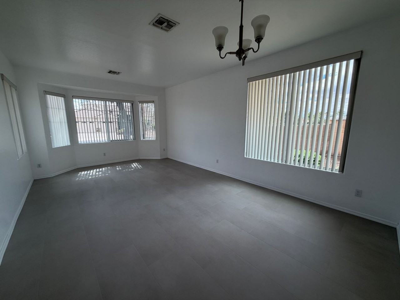 7630 W State Ave - Photo 3 of 20