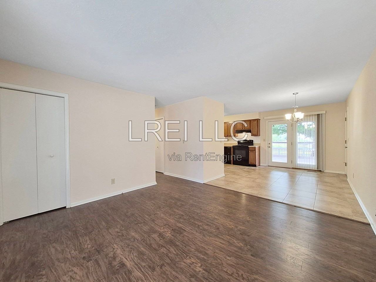 3005 Perimeter Dr - Photo 2 of 15