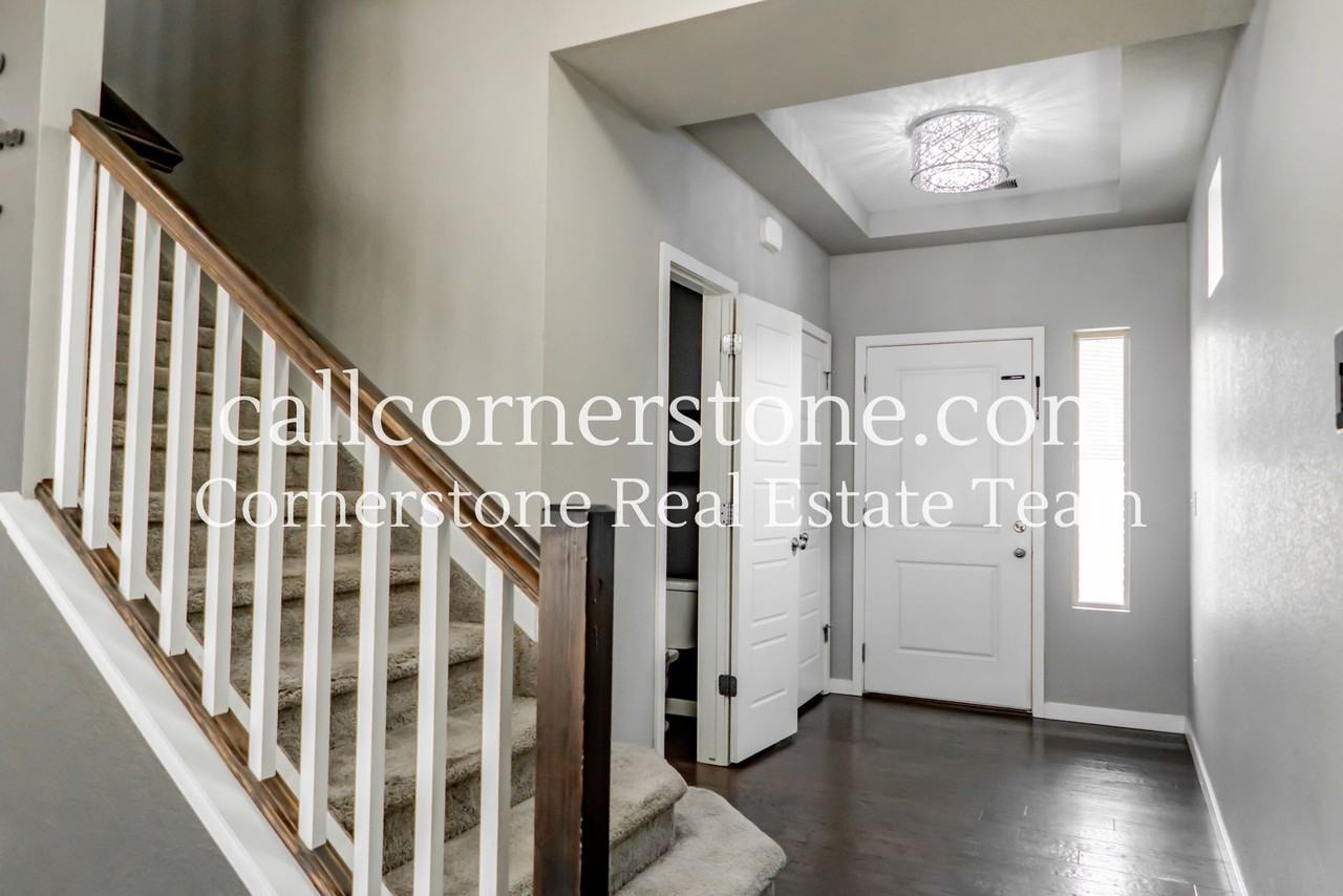 6319 John Muir Trl - Photo 6 of 31