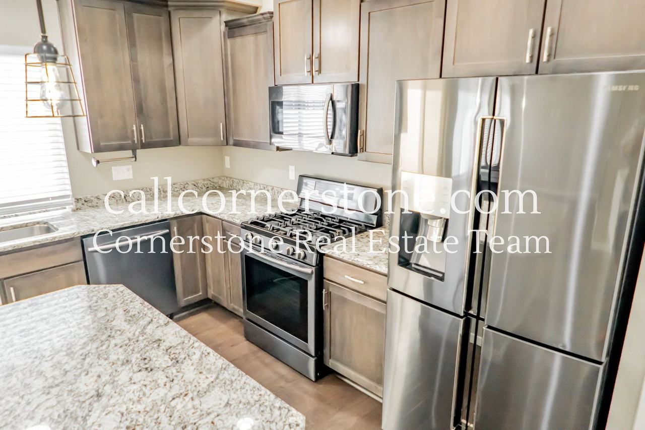 6319 John Muir Trl - Photo 7 of 31