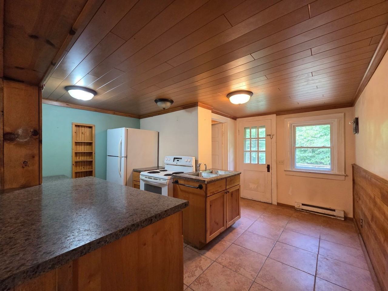 807 Green St - Photo 3 of 12