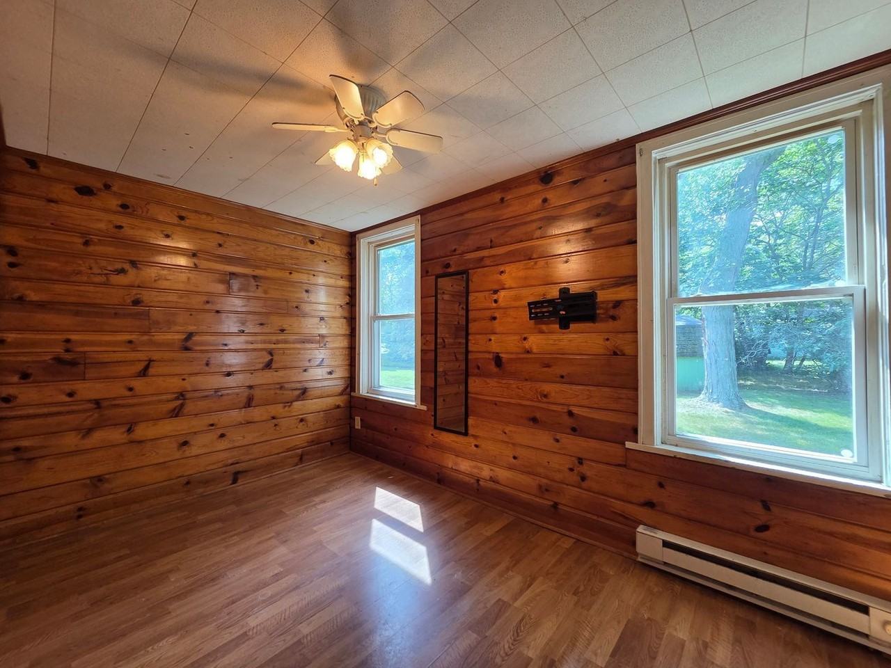 807 Green St - Photo 5 of 12