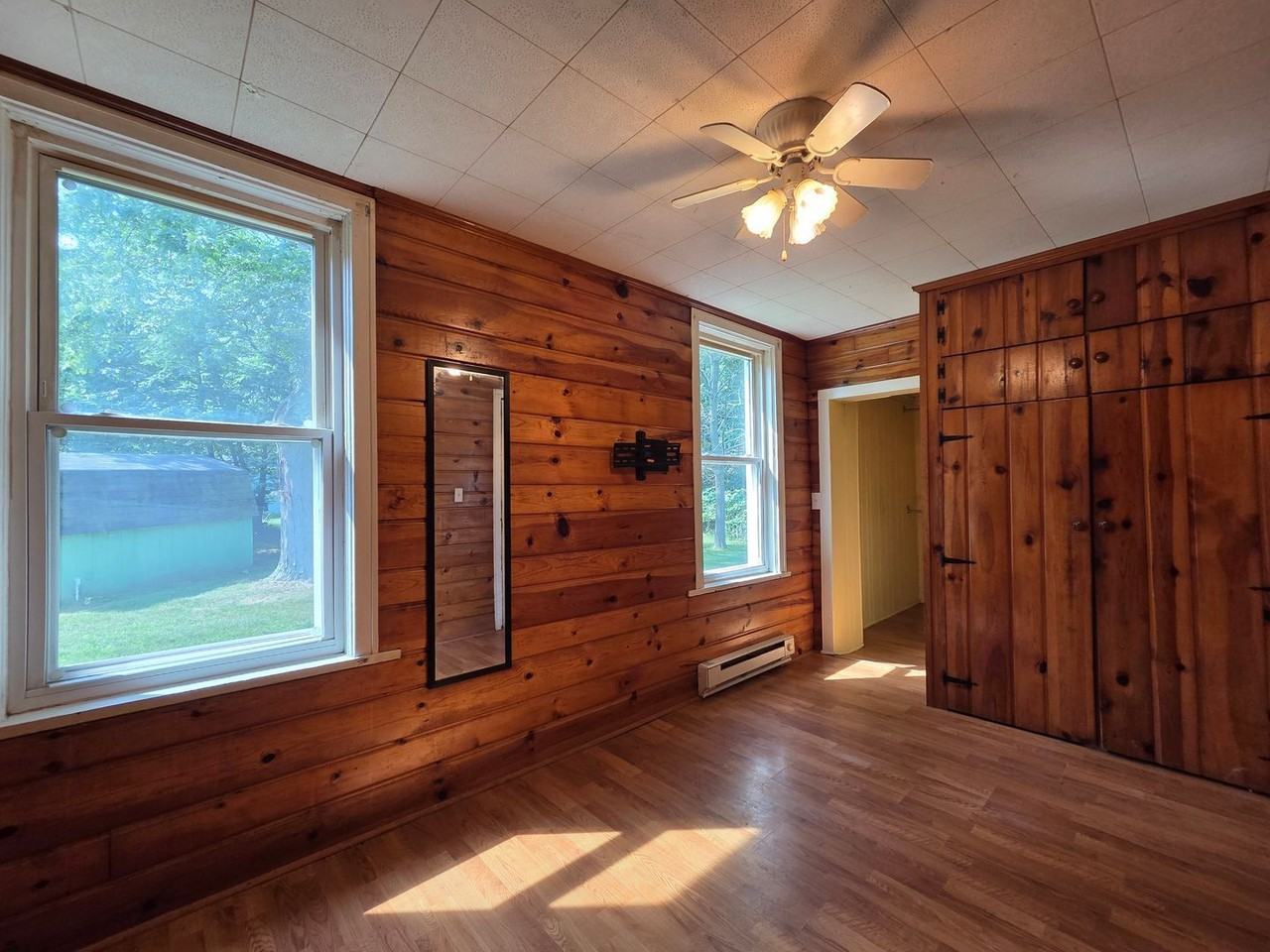 807 Green St - Photo 6 of 12