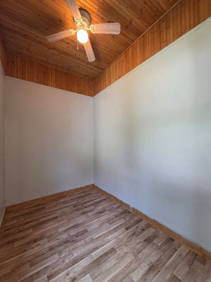 807 Green St - Photo 7 of 12