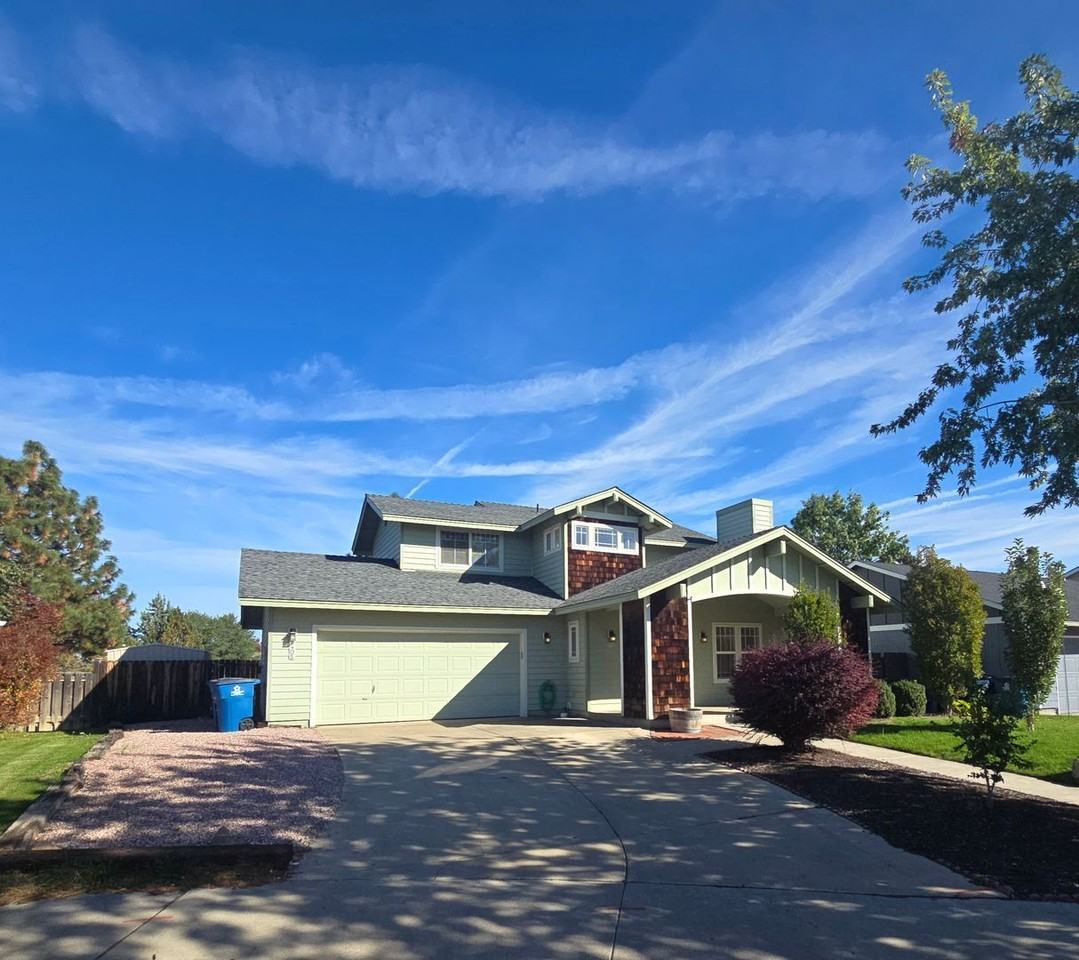 2405 Nw Antler Ct - Photo 2 of 20