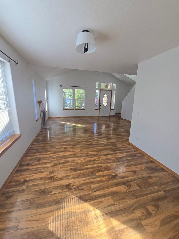 2405 Nw Antler Ct - Photo 5 of 20