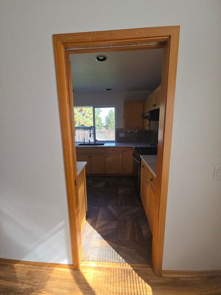 2405 Nw Antler Ct - Photo 7 of 20