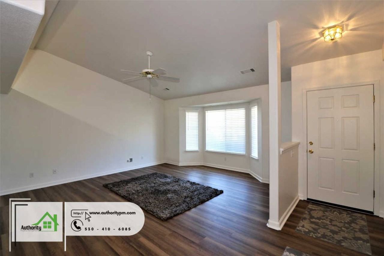 1970 Catherine Way - Photo 7 of 22