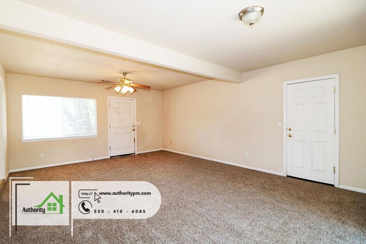 2250 Victor Ave - Photo 6 of 26