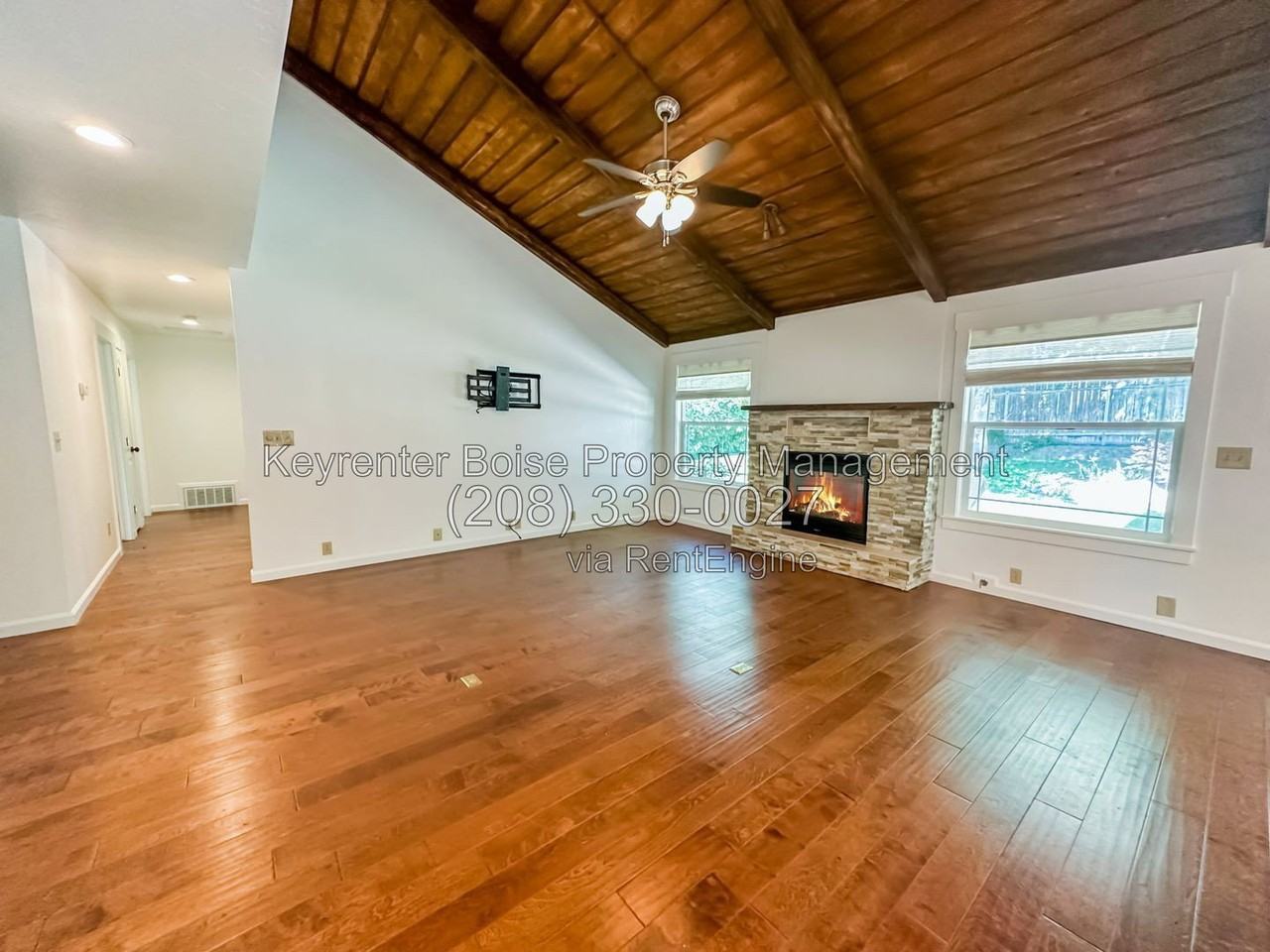 252 Northview Dr - Photo 2 of 20