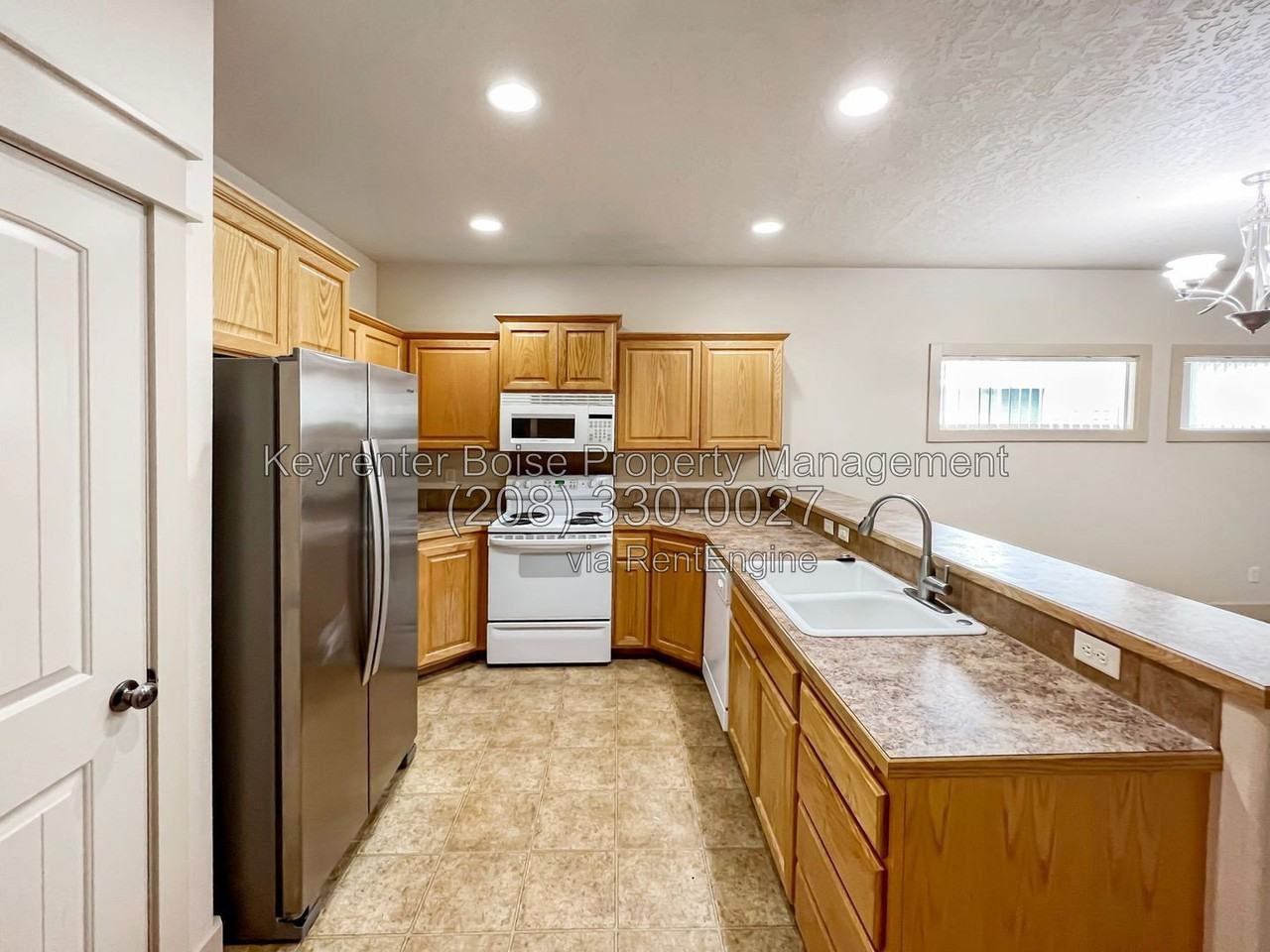 2246 S Dorothy Ave - Photo 6 of 15