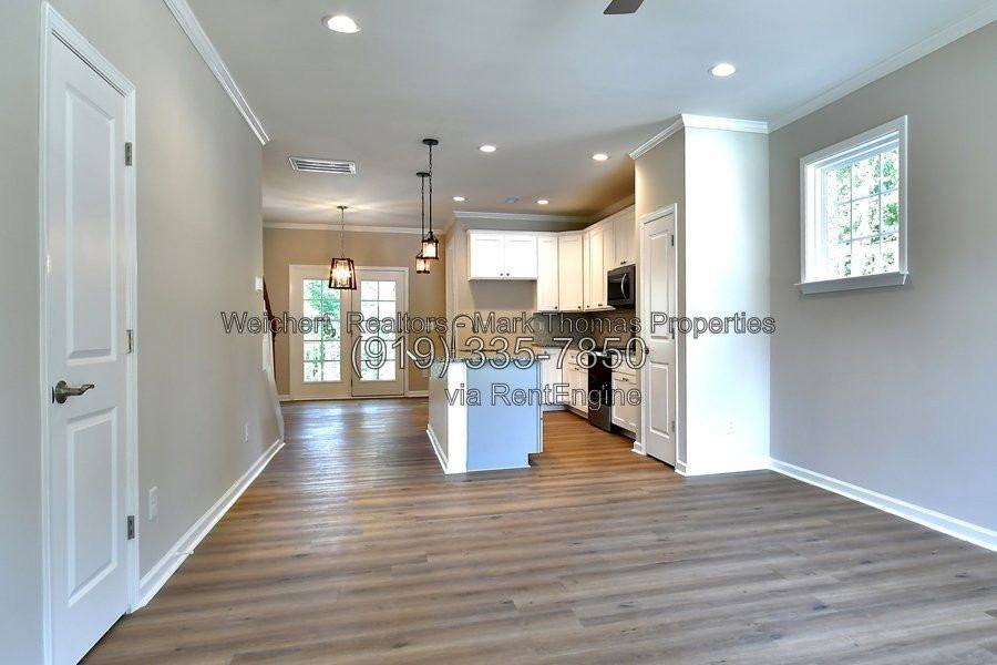 1503 Juniper St #B - Photo 4 of 27