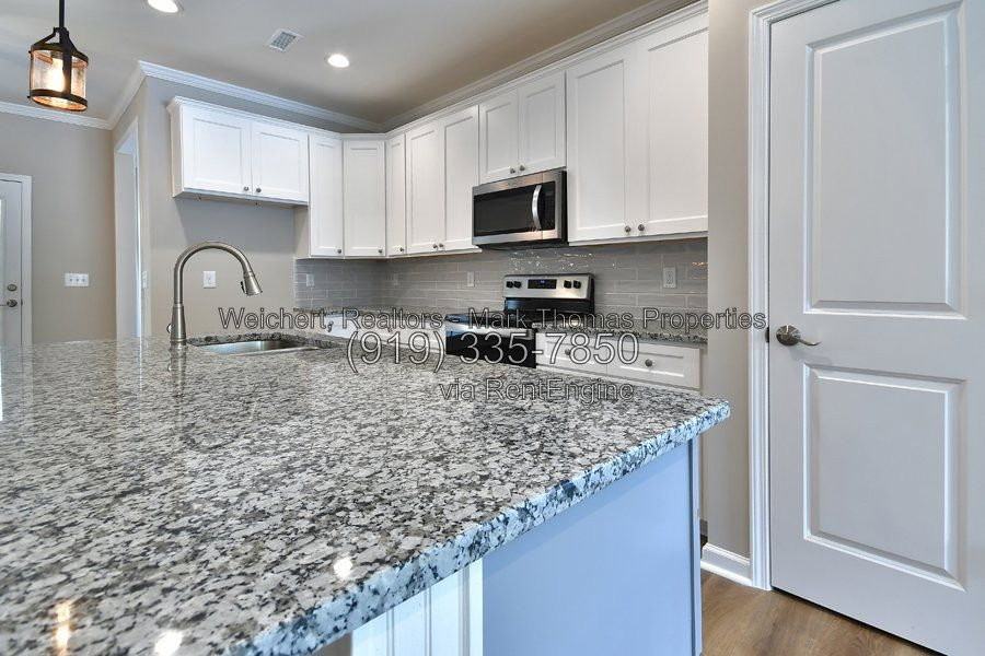 1503 Juniper St #B - Photo 7 of 27