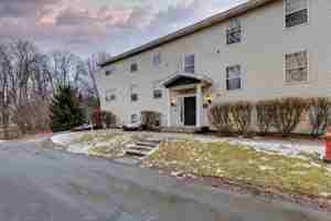featured image of 24 Horizon View Dr W #2