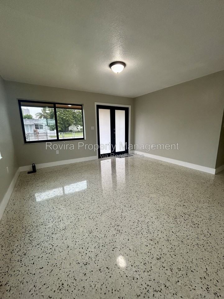 15241 Sw 307th Rd - Photo 5 of 32