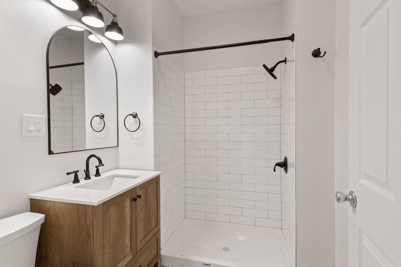96 Chestnut St #96-3R - Photo 4 of 5