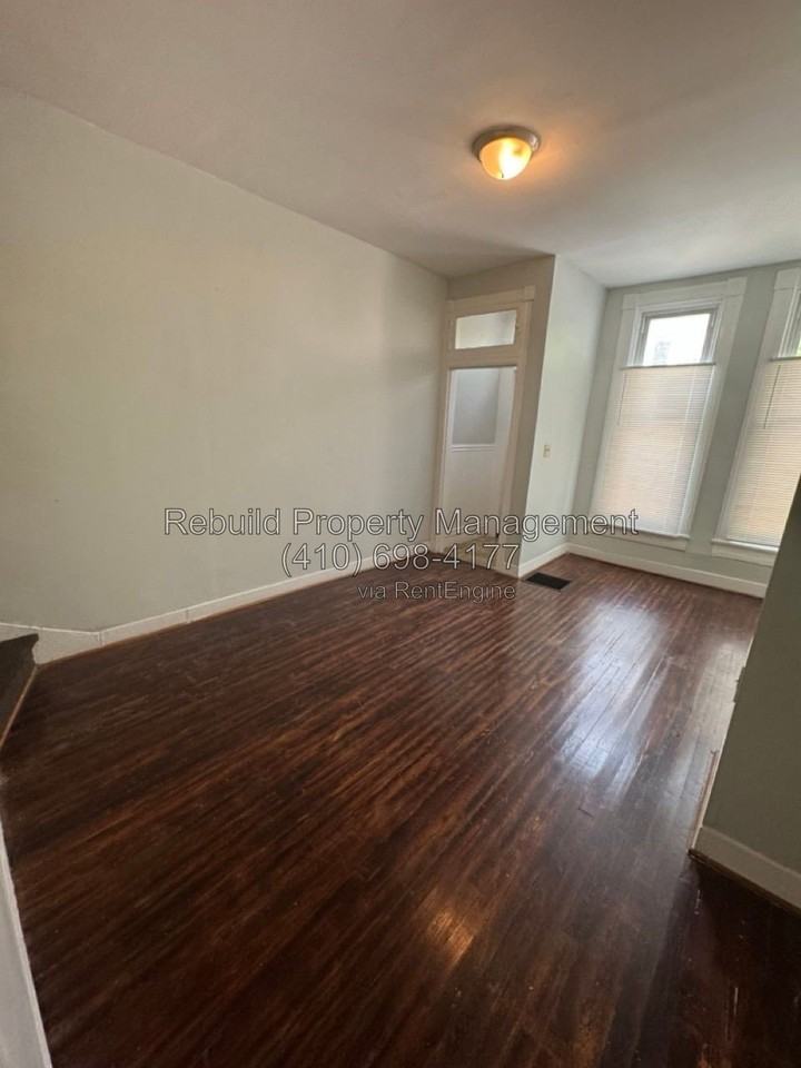 2135 Jefferson St - Photo 2 of 17
