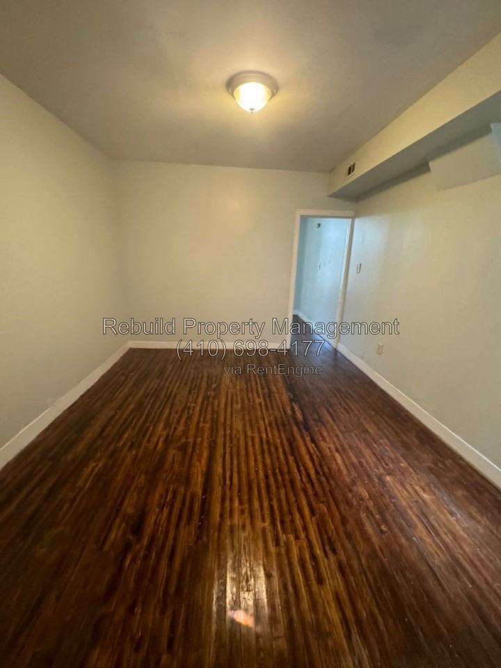 2135 Jefferson St - Photo 4 of 17