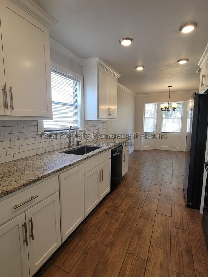 2612 W Boston St - Photo 4 of 24