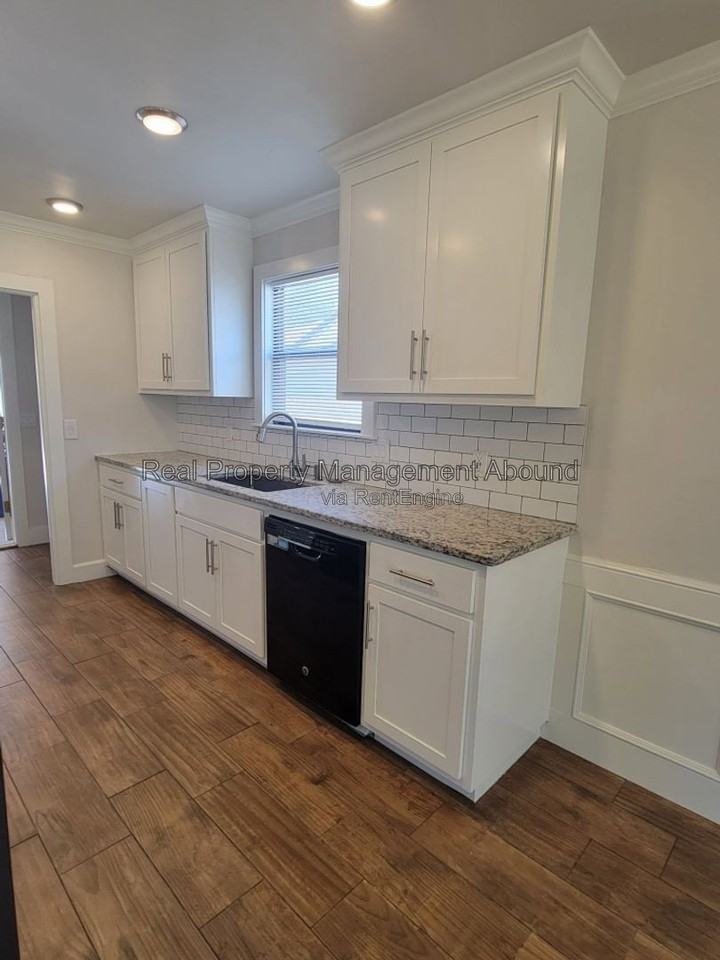 2612 W Boston St - Photo 5 of 24
