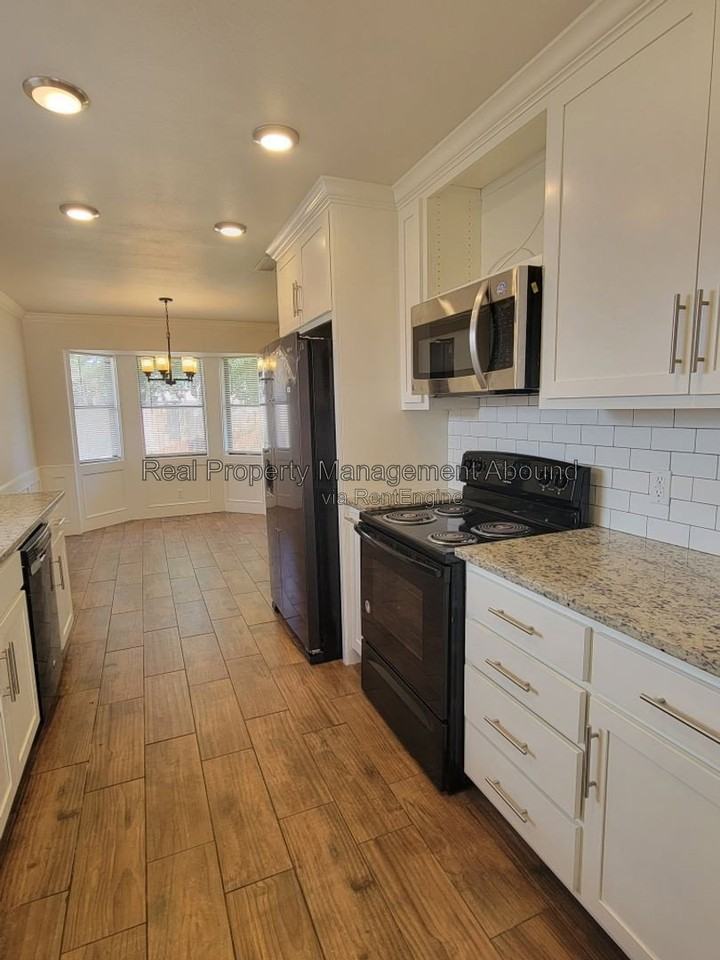 2612 W Boston St - Photo 6 of 24