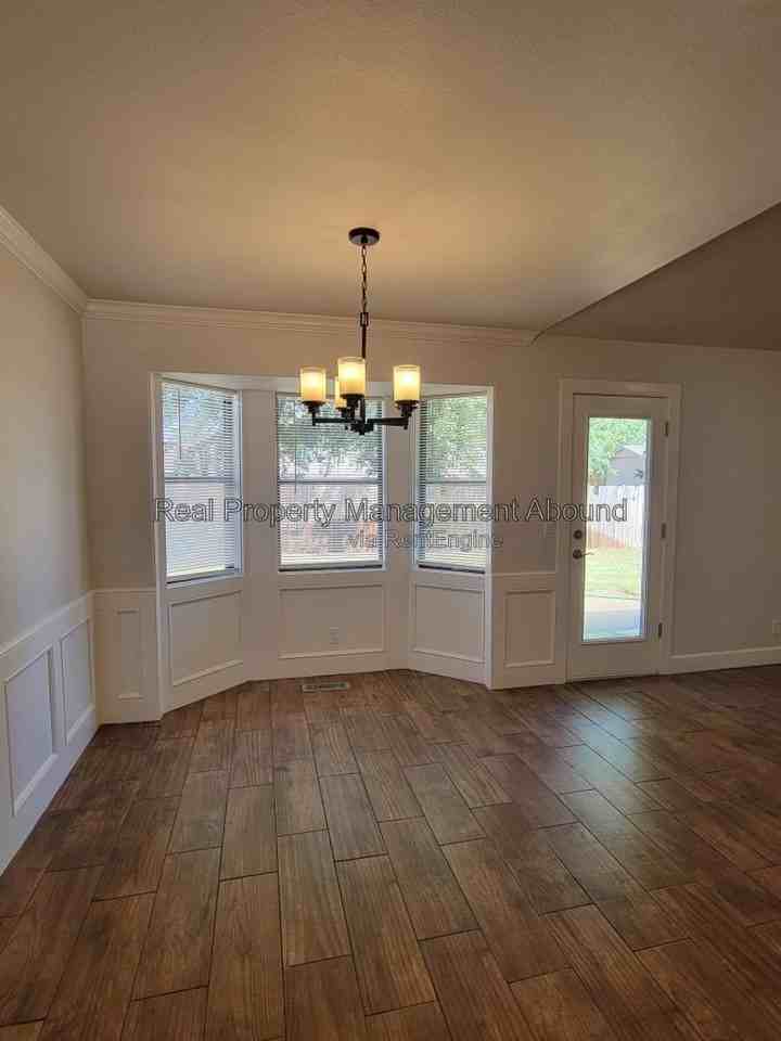 2612 W Boston St - Photo 7 of 24