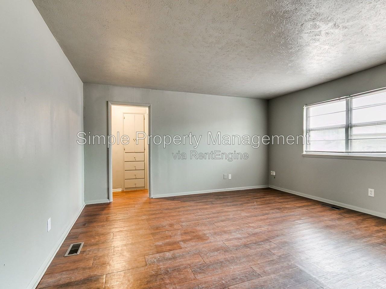 601 Nw 96th St - Photo 3 of 21