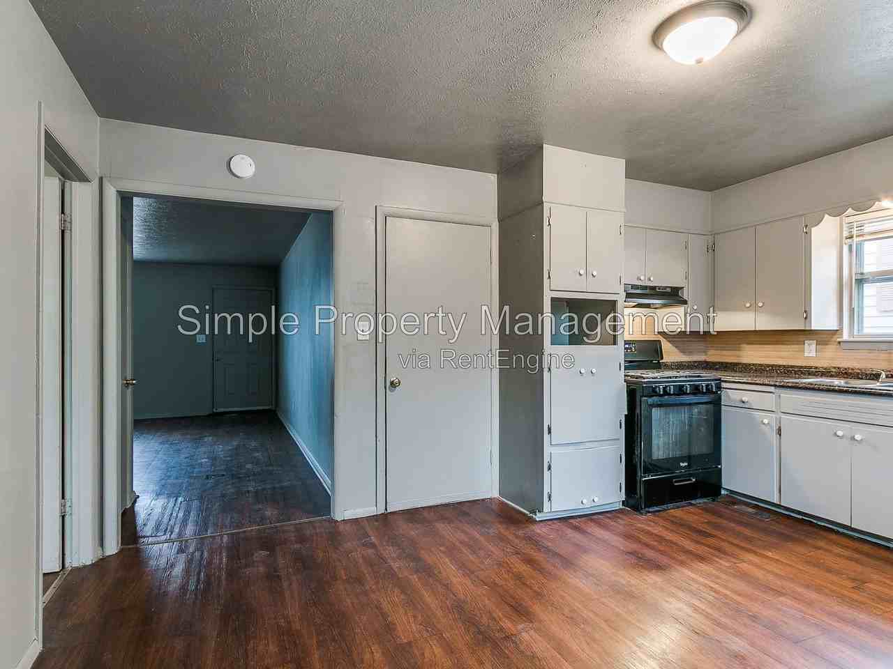 601 Nw 96th St - Photo 7 of 21