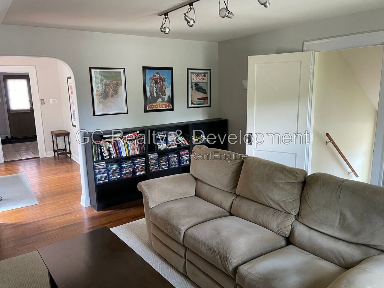 656 Chestnut St #2 - Photo 2 of 20