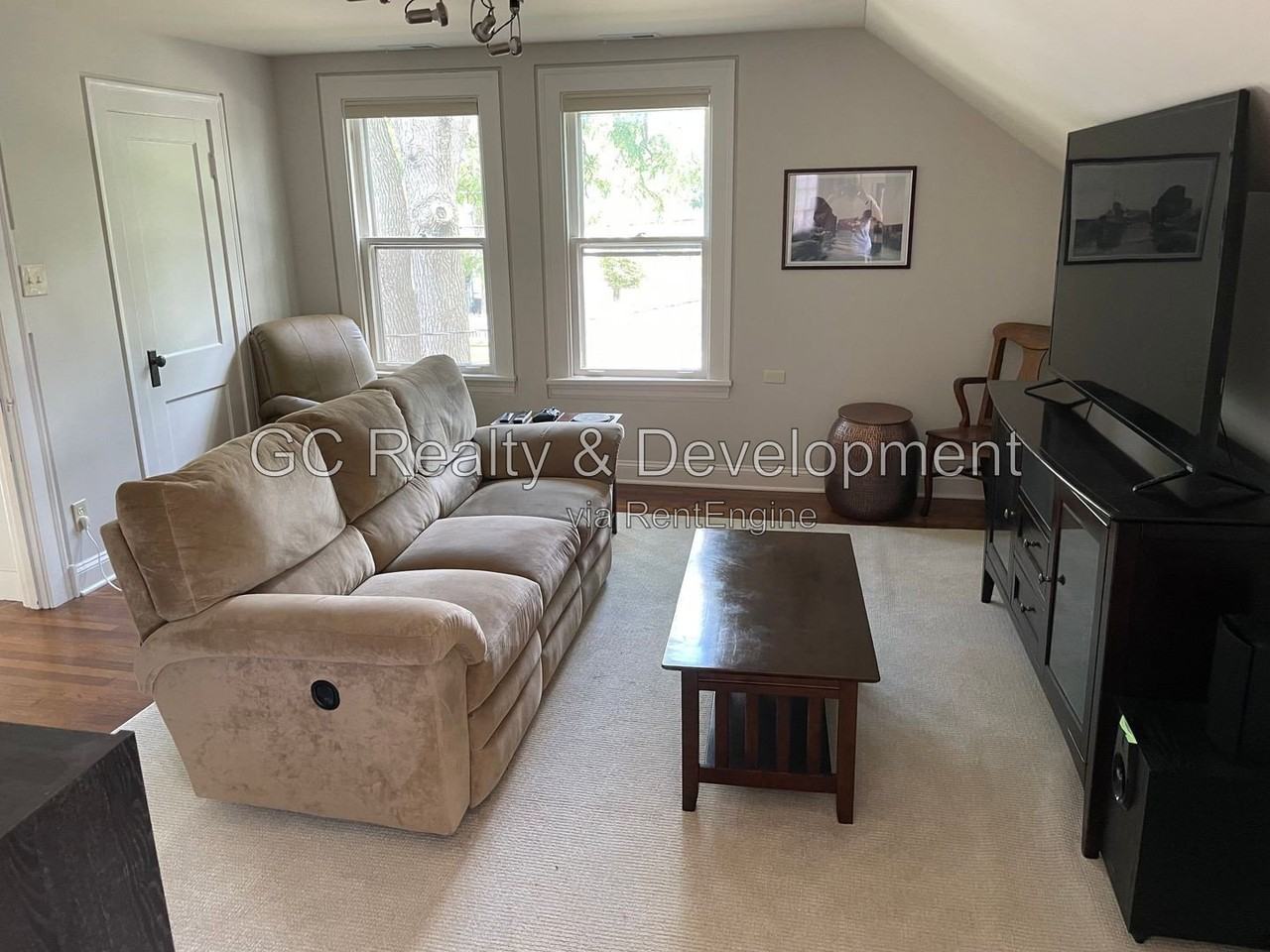 656 Chestnut St #2 - Photo 4 of 20