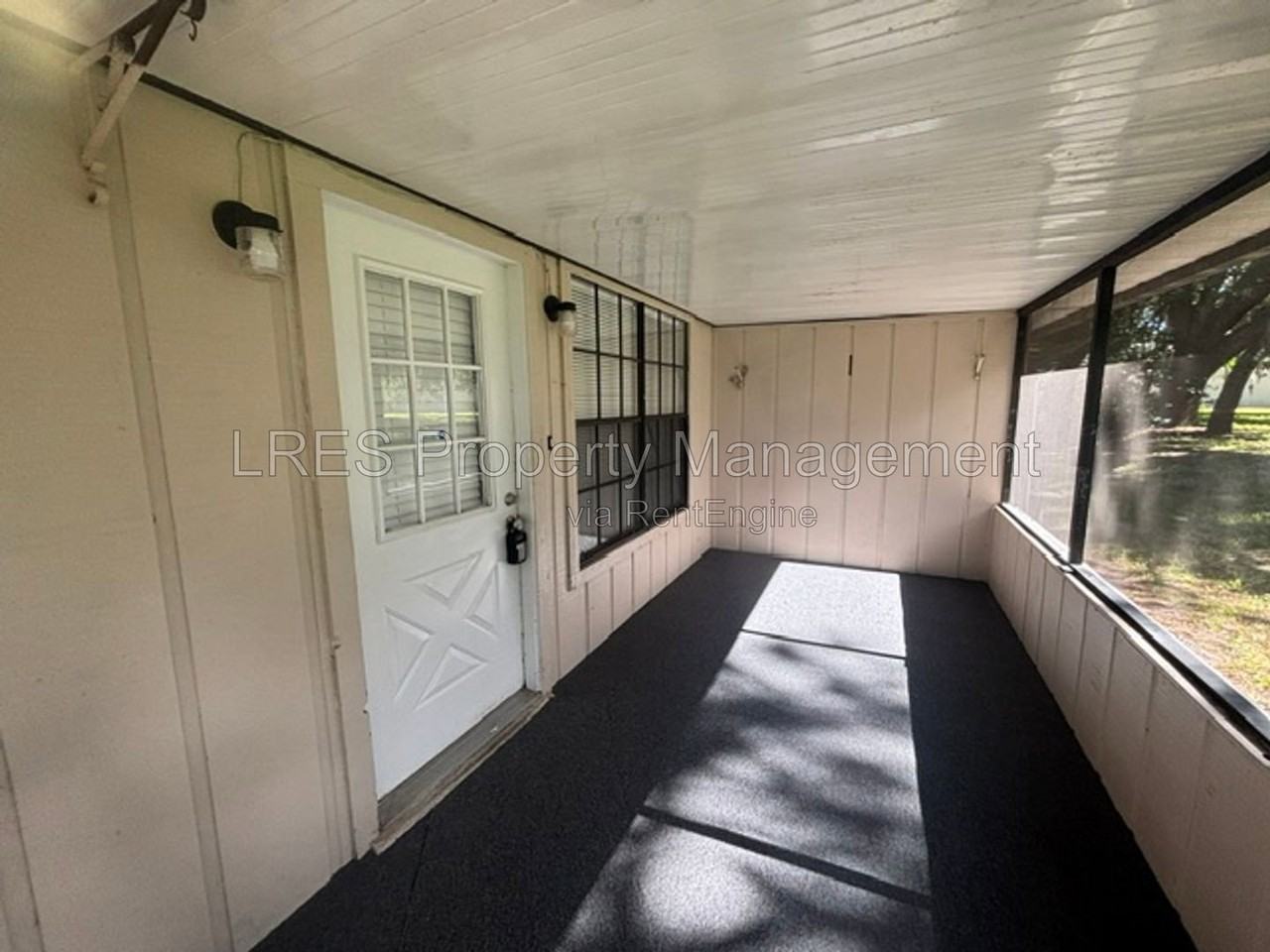 4654 Lighthouse Cir - Photo 3 of 28