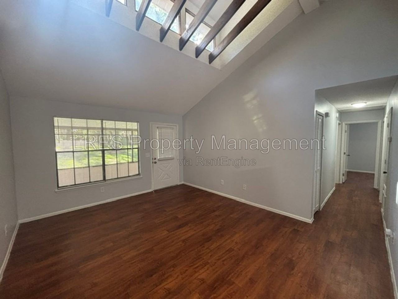 4654 Lighthouse Cir - Photo 7 of 28