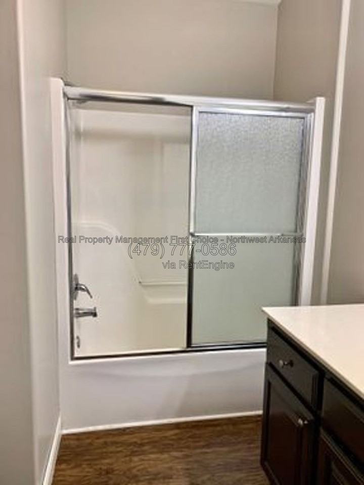 64 Watkins Way #B - Photo 6 of 11