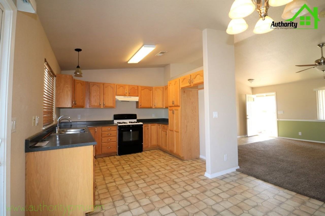 3614 Kimball Plains Rd - Photo 7 of 22