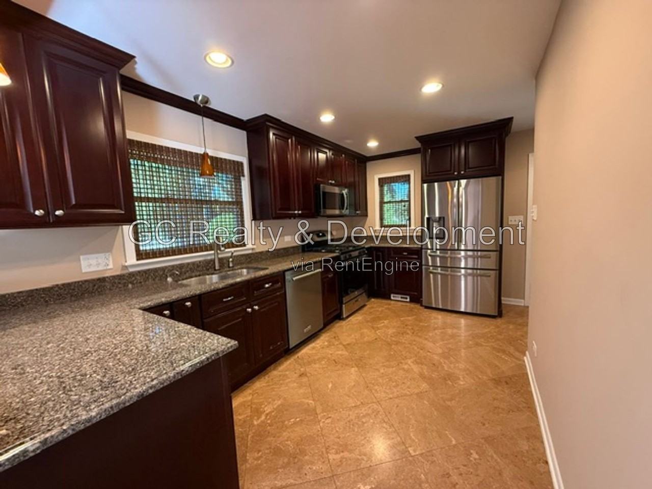 833 N Patton Ave - Photo 2 of 28