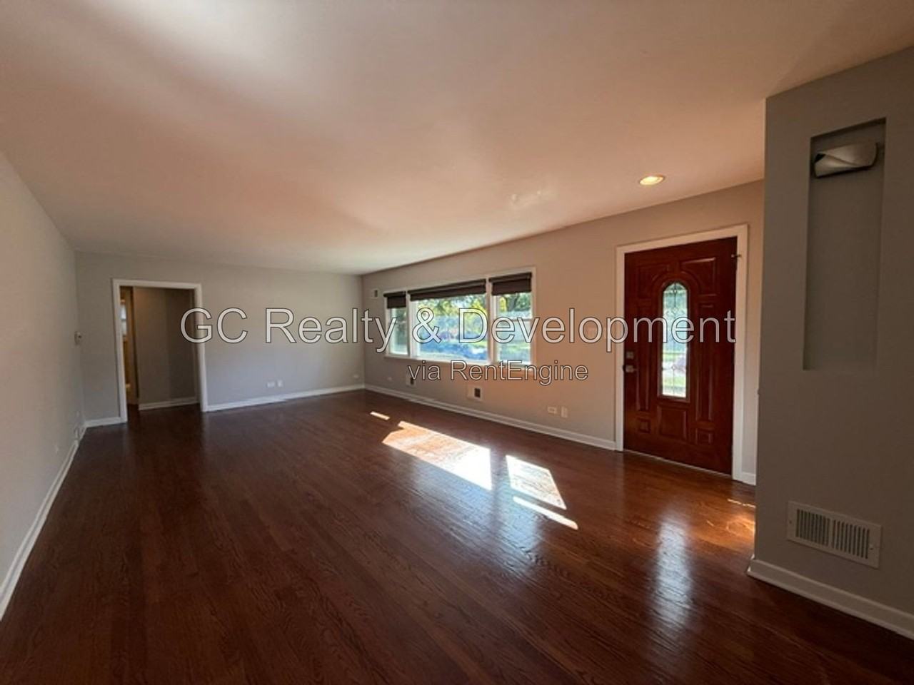 833 N Patton Ave - Photo 4 of 28