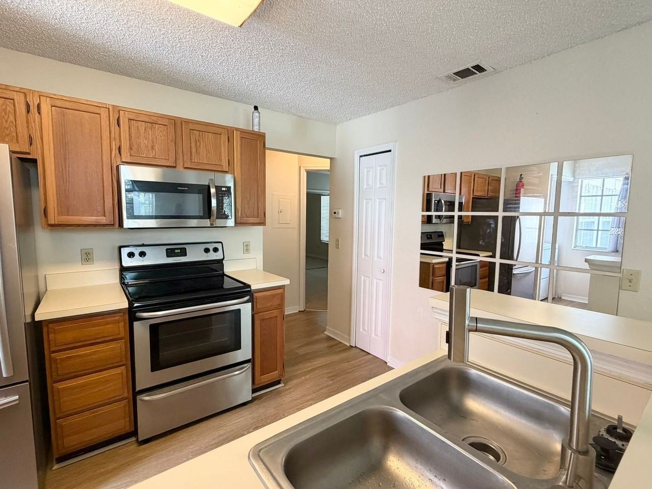 1140 Exceller Ct #202 - Photo 7 of 21