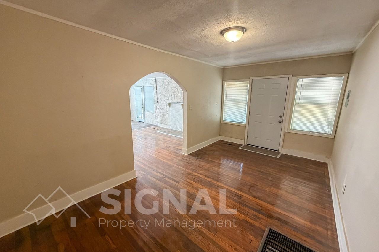 1300 8th St - Photo 5 of 23