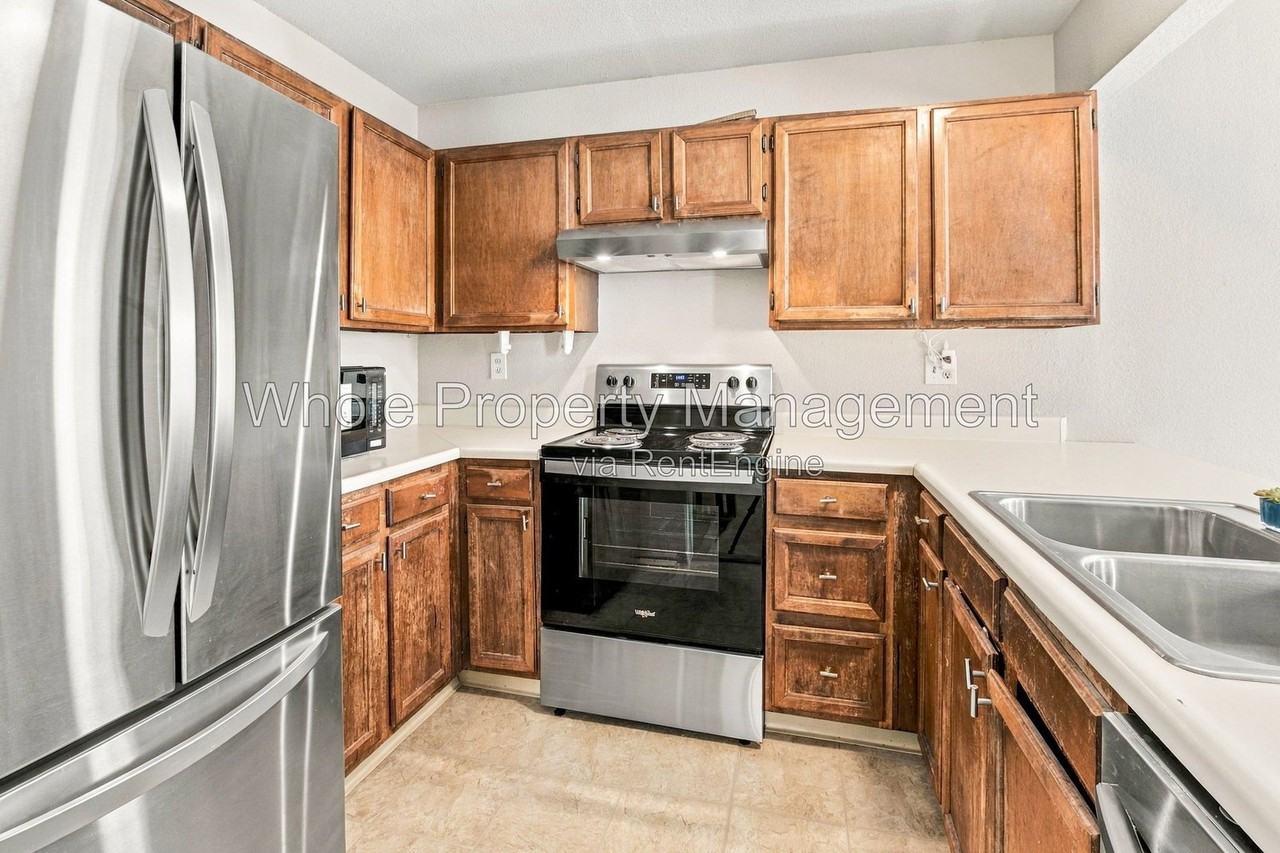 10240 Routt St - Photo 7 of 28
