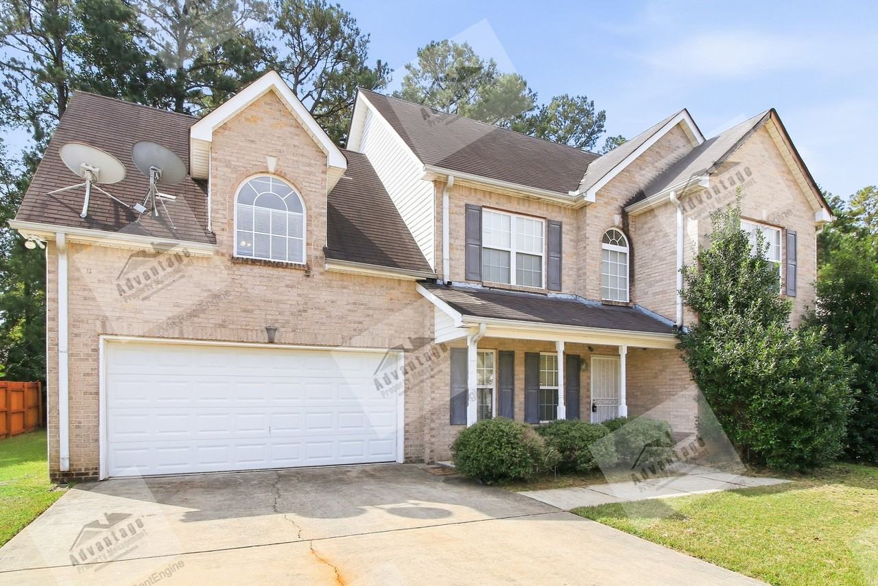1609 Ravens Run - Photo 4 of 18