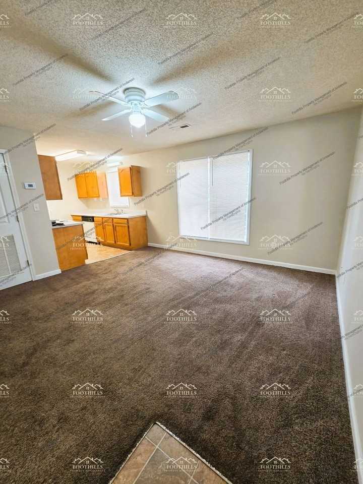 113 Charlestowne Way #D - Photo 2 of 8