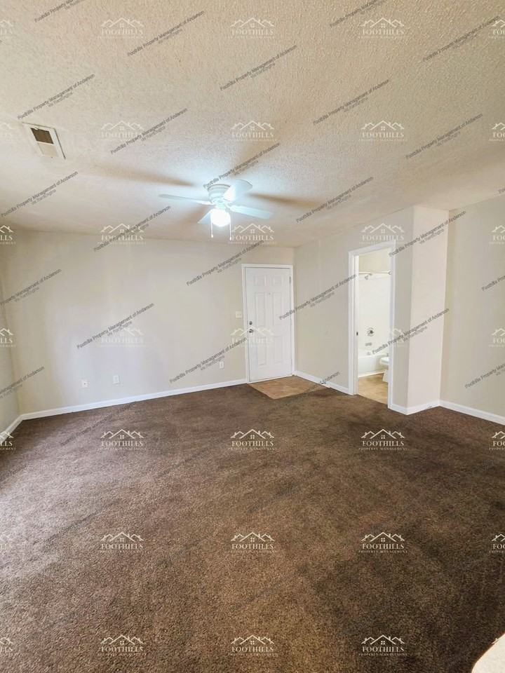 113 Charlestowne Way #D - Photo 4 of 8
