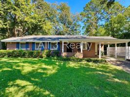 featured image of 939 Green Ridge Ct
